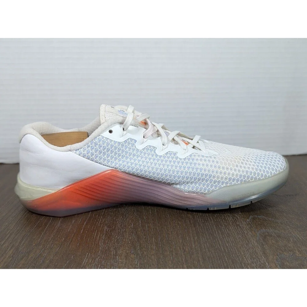 NIKE Metcon 5 Premium Sneakers Womens 10 White Running Shoes CJ0818-146 Knit